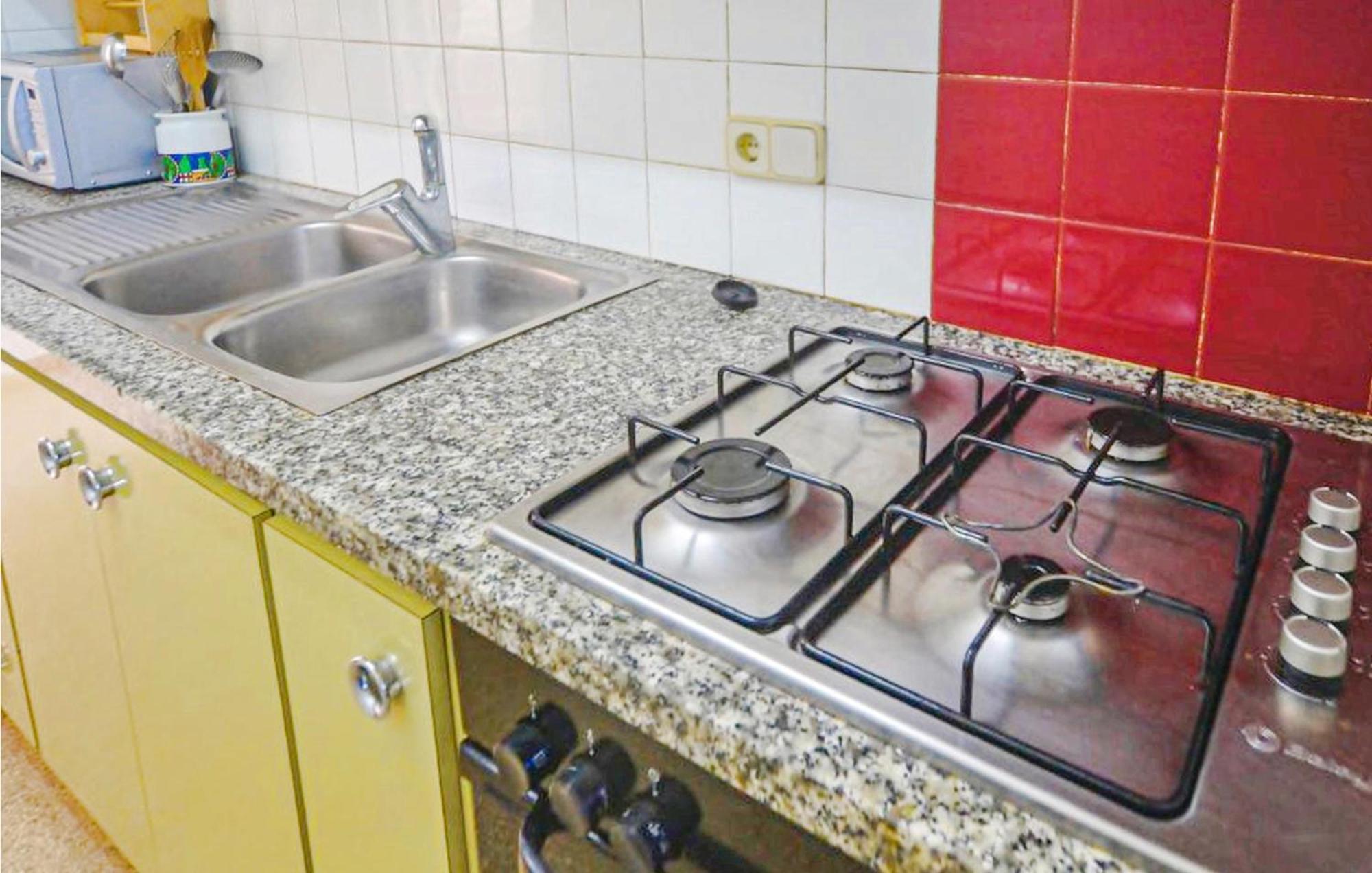 Awesome Apartment In Santa Susanna With Kitchen Екстериор снимка